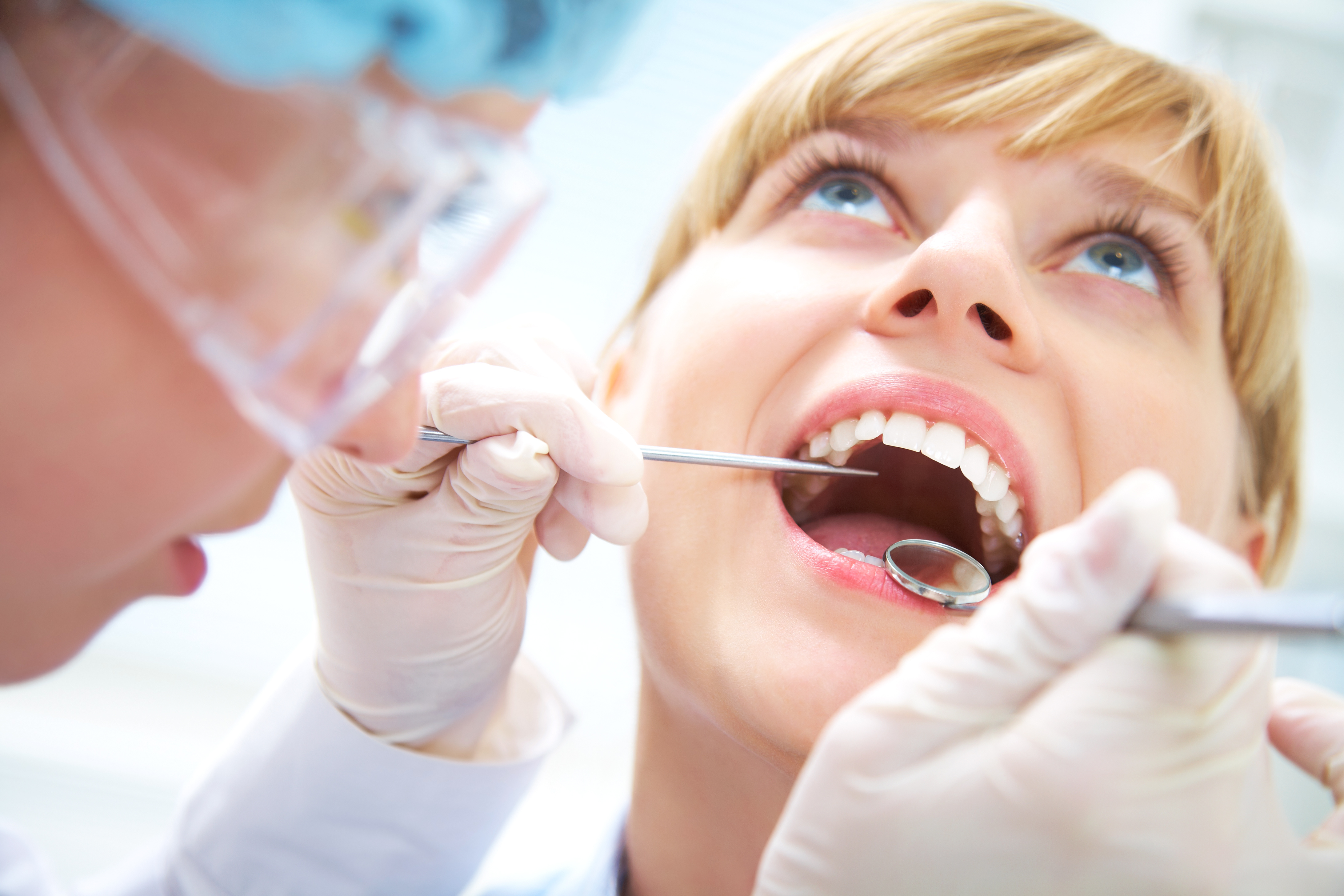 Лечение стоматологических заболеваний. Магнерация ротовой полости. Санация ротовой полости. Осмотр полости рта стоматологического больного.